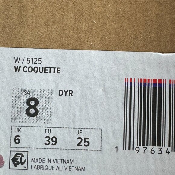 UGG  Slippers - Picture 10 of 10